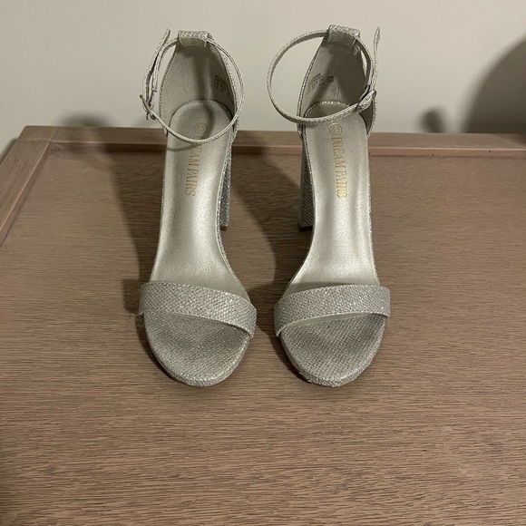 Dream Pairs Silver Strapped Block Heeled Sandals - Picture 1 of 4